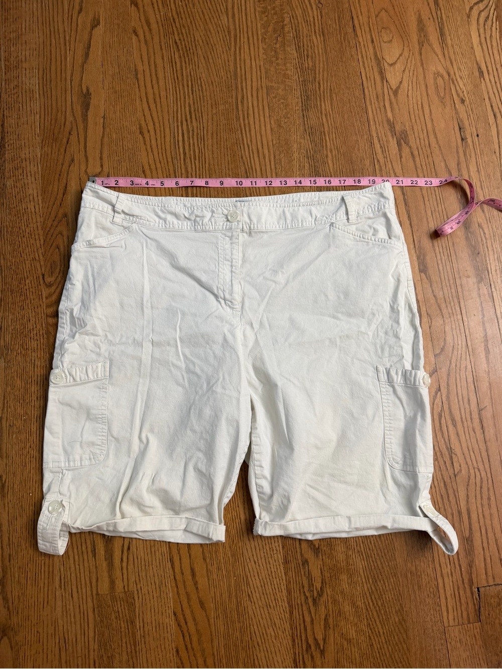 DressBarn Women’s Cargo Bermuda Shorts 20W White Stretch Cotton Plus Size